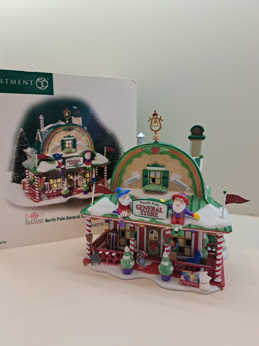 Dept 56 North Pole General Store #56.56797 COMPLETE/READ DESCRIPTION